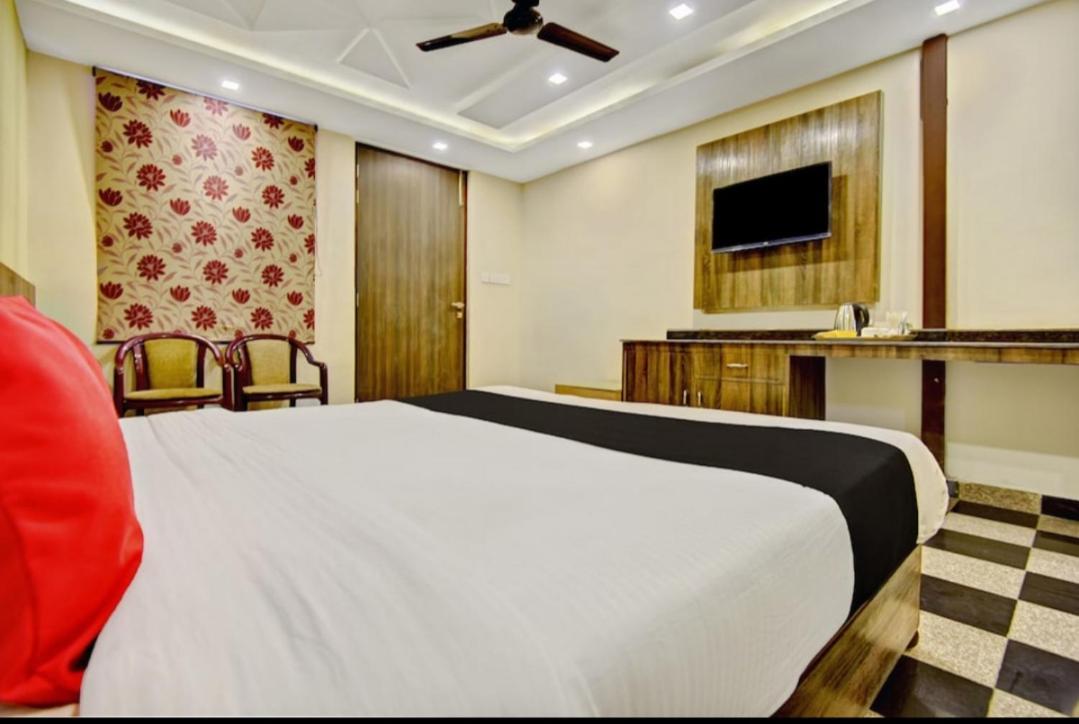 Citi Club Hotel Kánpur Kültér fotó