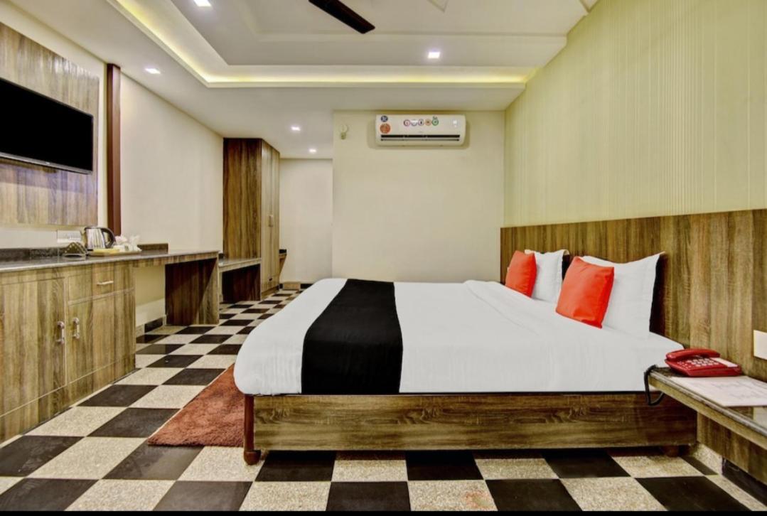 Citi Club Hotel Kánpur Kültér fotó